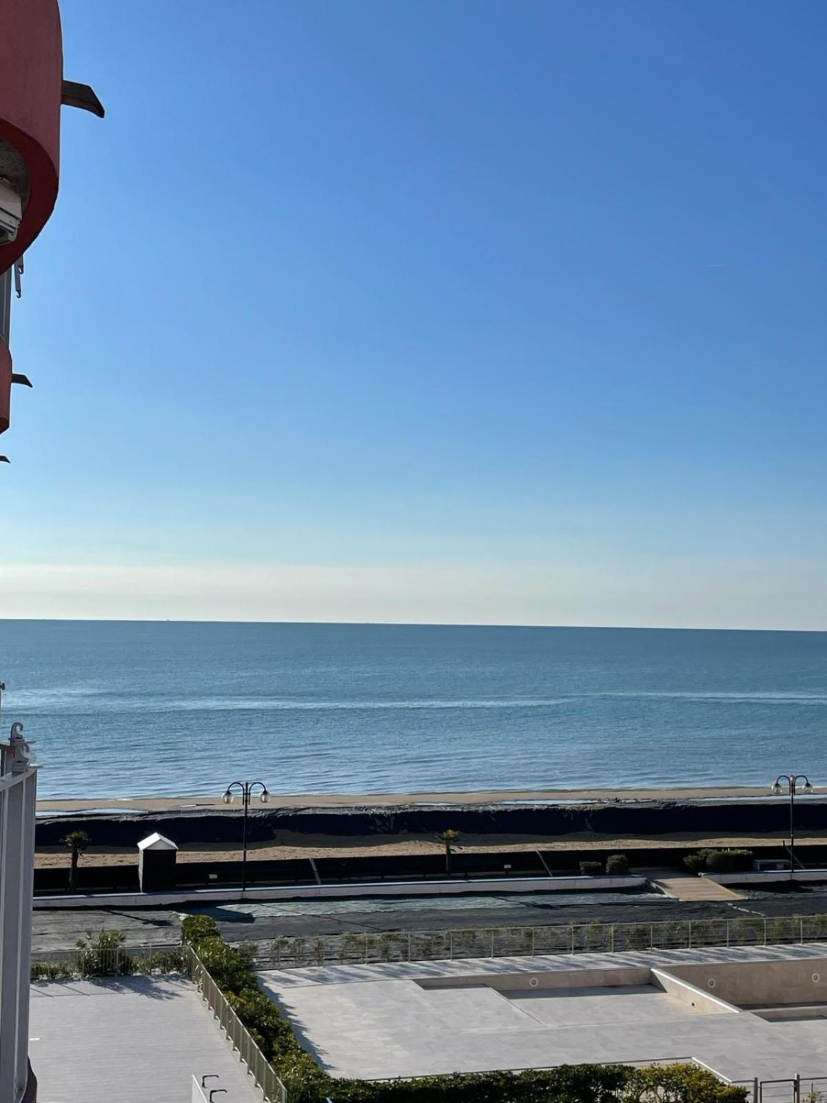 Residence Apollo - Walterigato Apartments Solo Per Famiglie Lido di Jesolo Eksteriør bilde