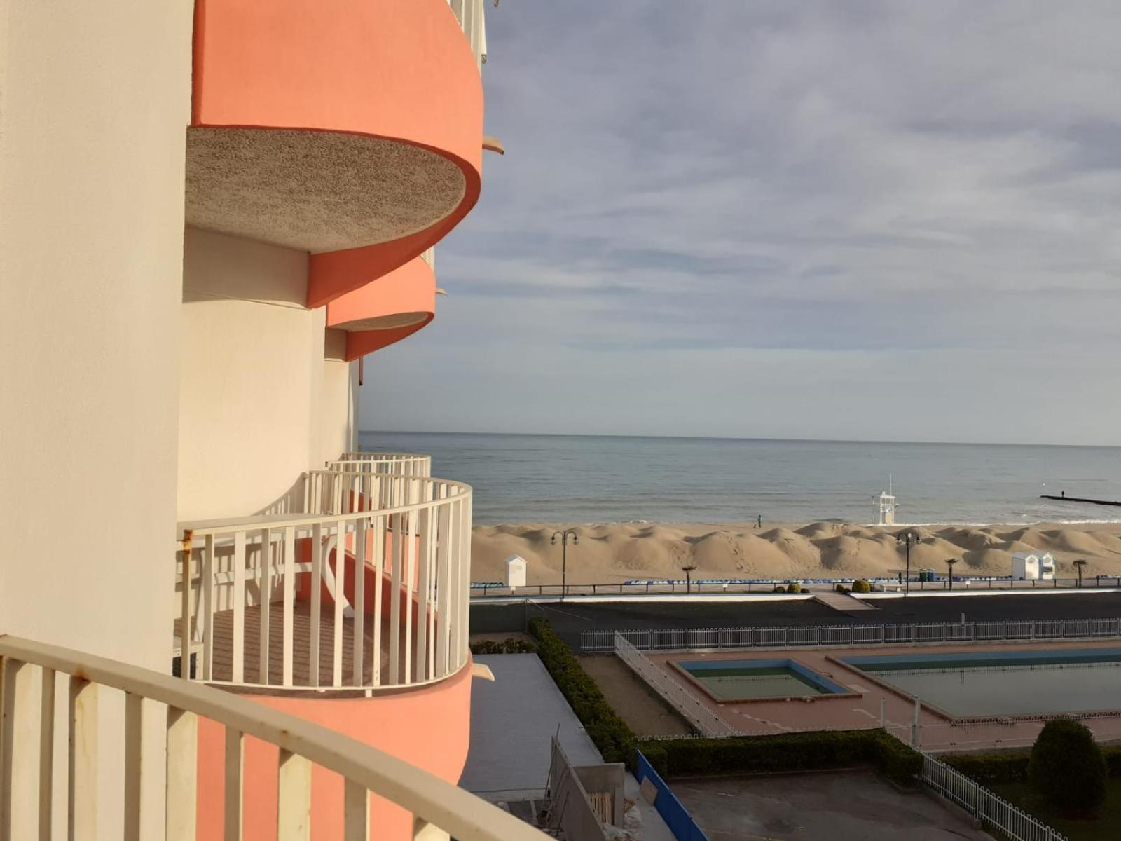 Residence Apollo - Walterigato Apartments Solo Per Famiglie Lido di Jesolo Eksteriør bilde